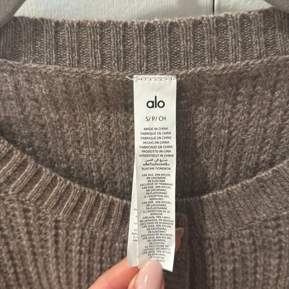 ALO Yoga Cashmere Plush Waffle Cardigan size small mushroom - Picture 6 of 7